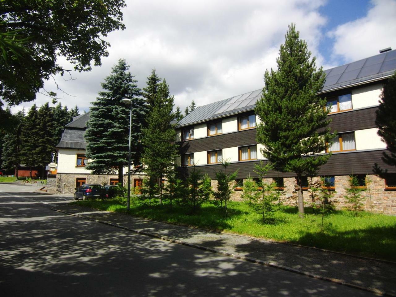 Hotel Vierenstrasse Neudorf  Eksteriør billede