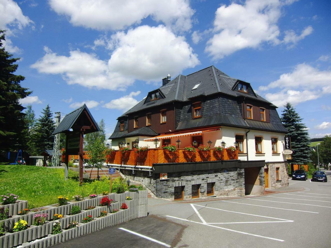 Hotel Vierenstrasse Neudorf  Eksteriør billede